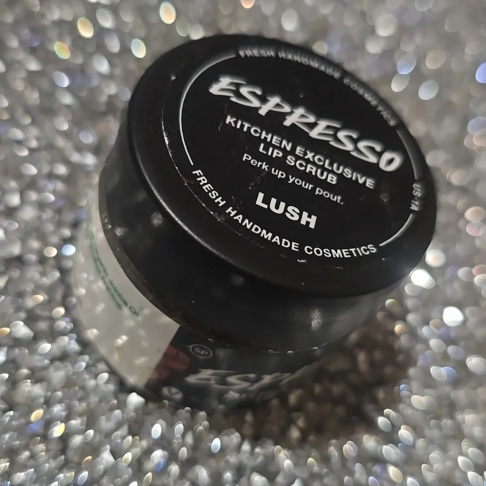 🧚‍♀️ESPRESSO Lush RARE Kitchen Exclusive Lip Scrub NWT